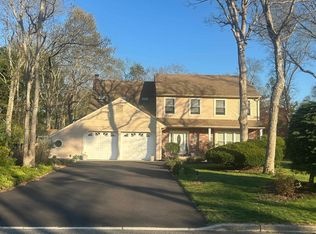 2 New Vernon Ave, Ocean View, NJ 08230