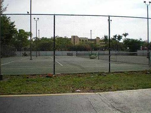4th image of 9417 Fontainebleau Blvd APT 207