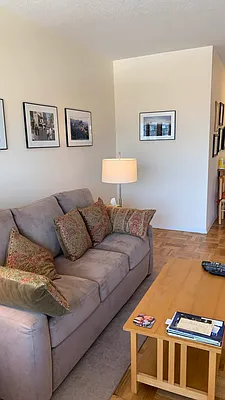 Rented by R New York | media 11