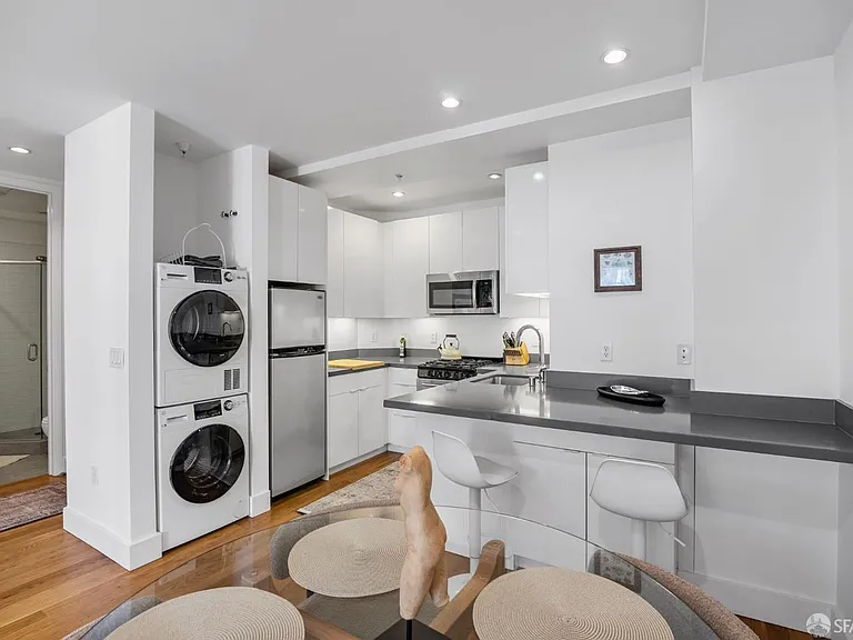 901 Bush St #405 — Photo 8