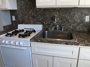 218 S 43rd St #3R, Philadelphia, PA 19104