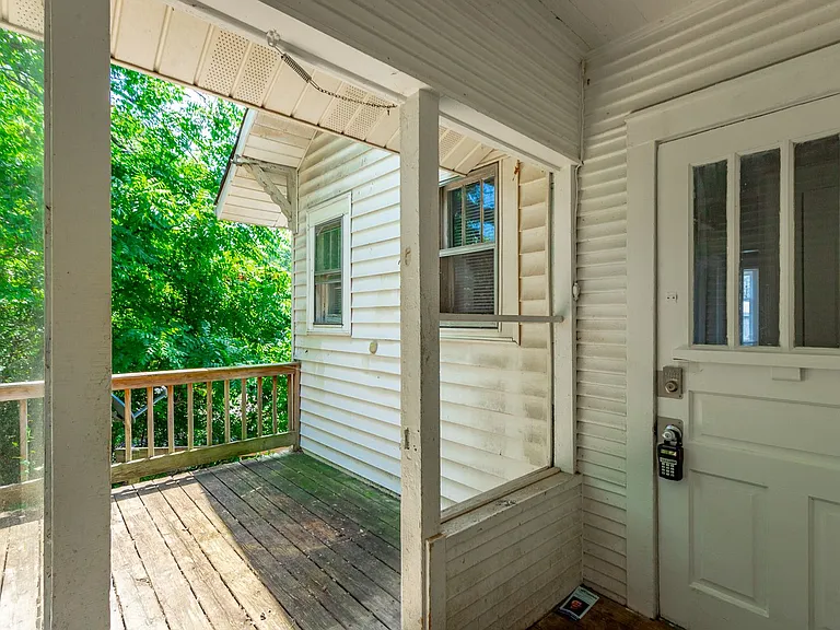 300 Dunlap Ave — Photo 15
