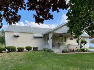 5937 Tuscarora Rd, Niagara Falls, NY 14304