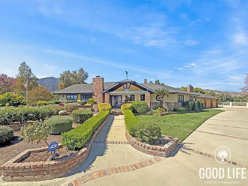 5 bed, 5.5 bath, 3479 sqft, $6,750 — Photo 1
