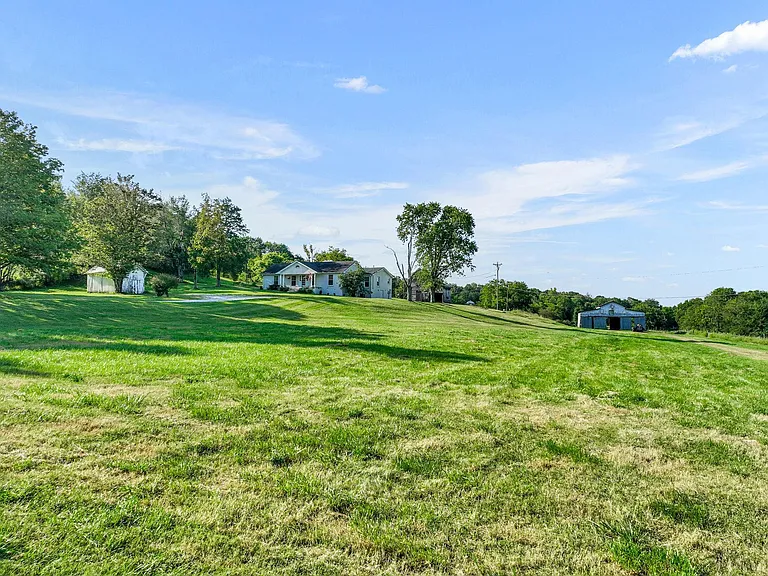 4861 Bethesda Rd — Photo 68