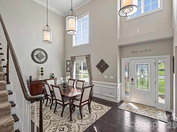 5th image of 781 Barossa Valley Dr NW