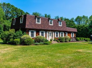 16 Randy Ln, Uncasville, CT 06382