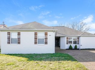 820 Lake Terrace Dr, Nashville, TN 37217