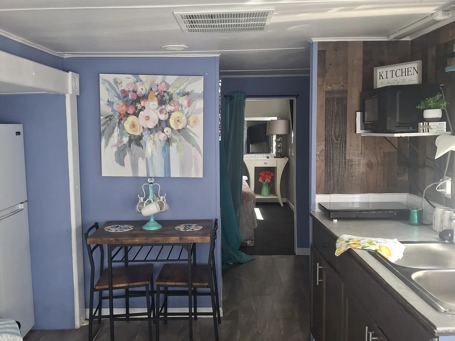 1 bed, 290 sqft, $800 — Photo 2