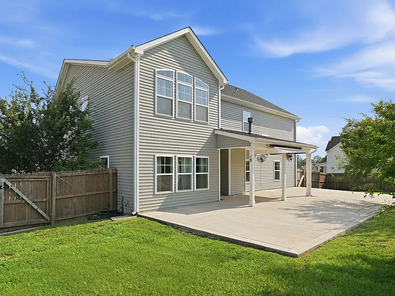 276 Turriff Way — Photo 48