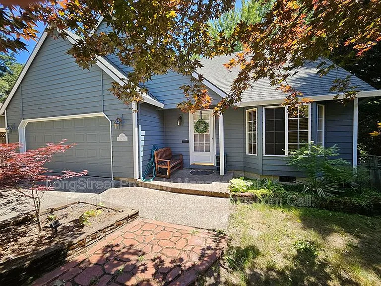 5806 SE Pine St — Photo 1