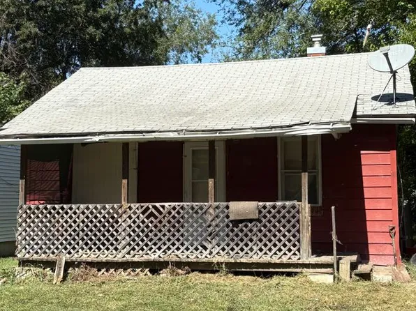 940 E Harrison Ave, Decatur, IL 62526