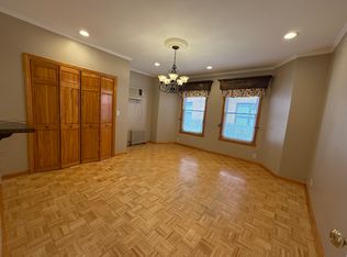 15408 35th Ave #1, Flushing, NY 11354