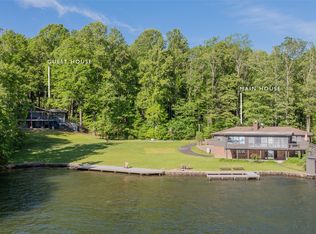 905 Cold Mountain Rd, Lake Toxaway, NC 28747