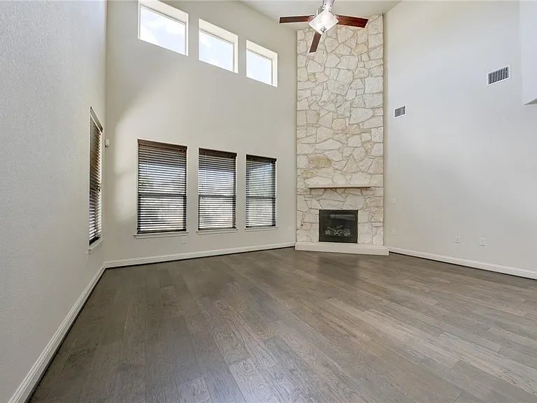 14204 Tyburn Trl — Photo 6
