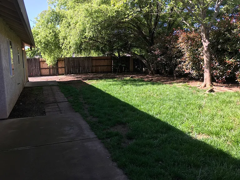 3210 Wandsworth Dr — Photo 17