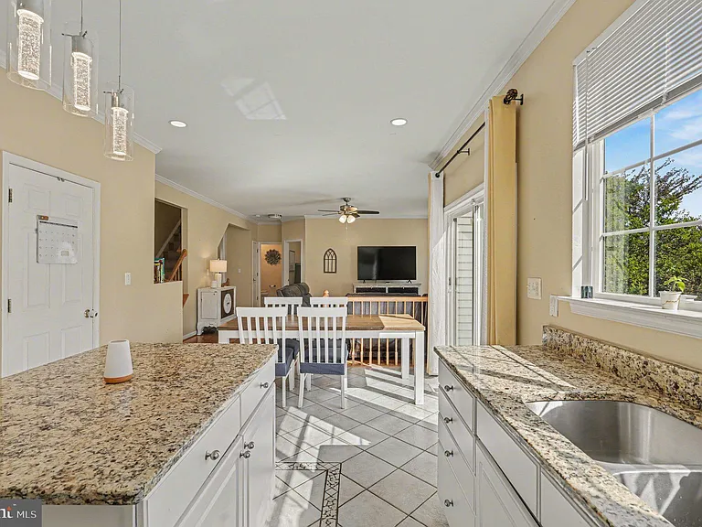 46 Northampton Blvd — Photo 5