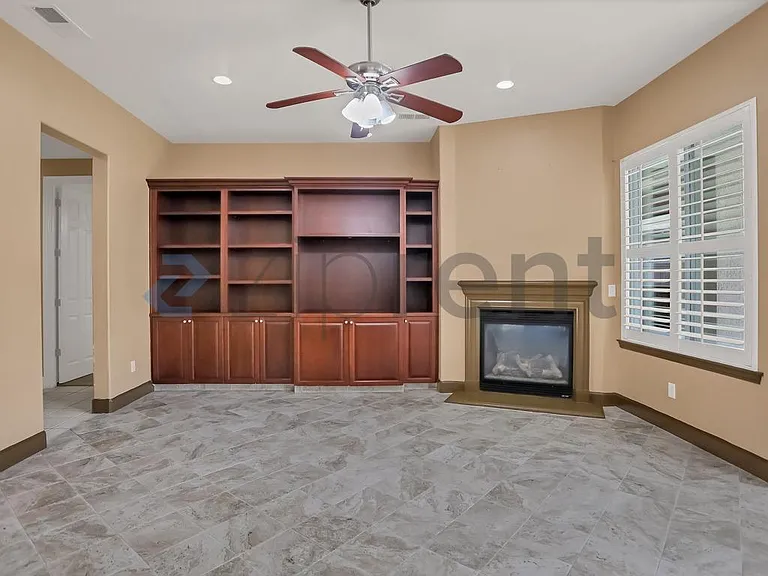 5743 W Chennault Ave — Photo 2