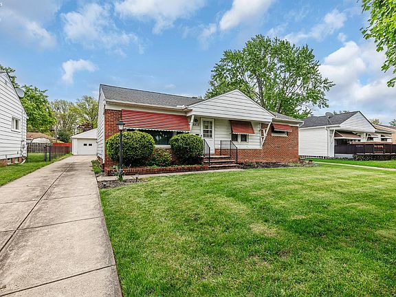 2nd image of 6833 Maplewood Rd