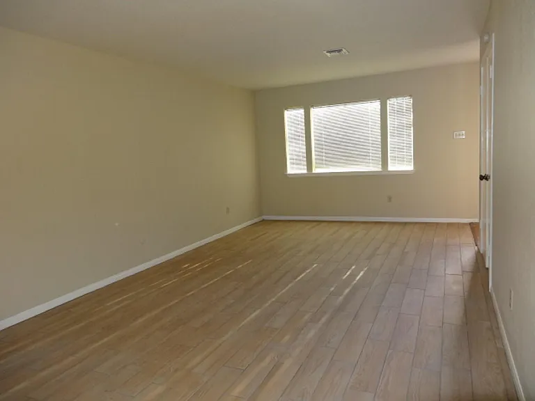 5522 Deep Forest Dr — Photo 10