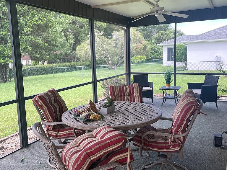 NW 34th Pl — Photo 27