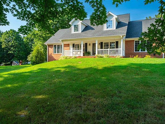 3rd image of 4851 Timber Ridge Dr