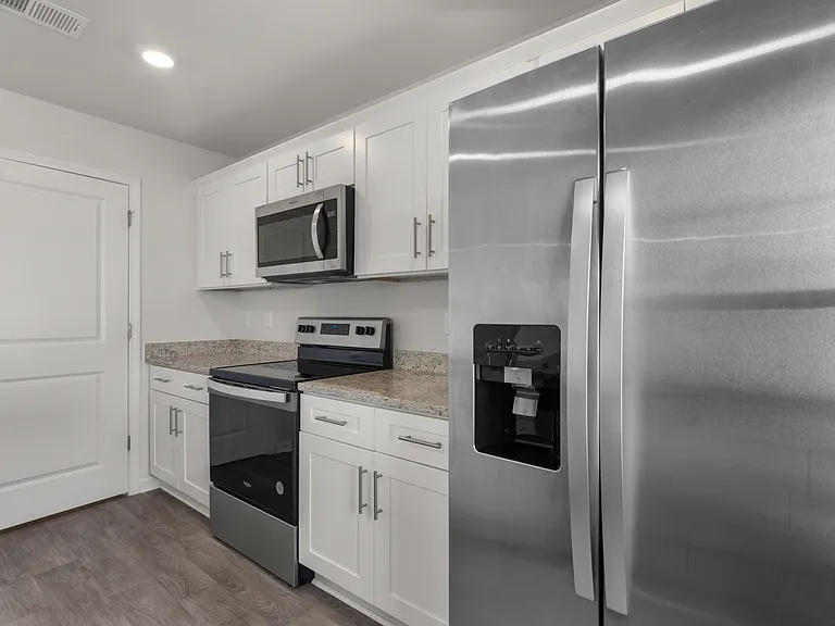 109 W Farm Loop — Photo 17