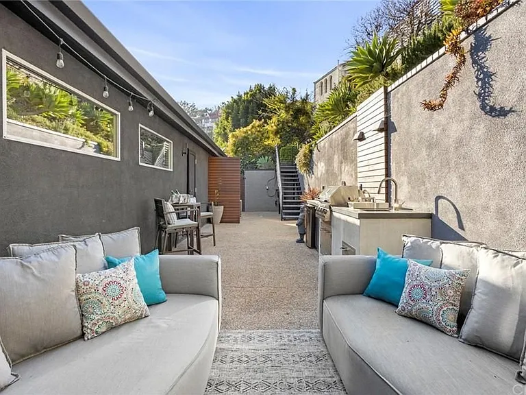 3651 Lowry Rd — Photo 30