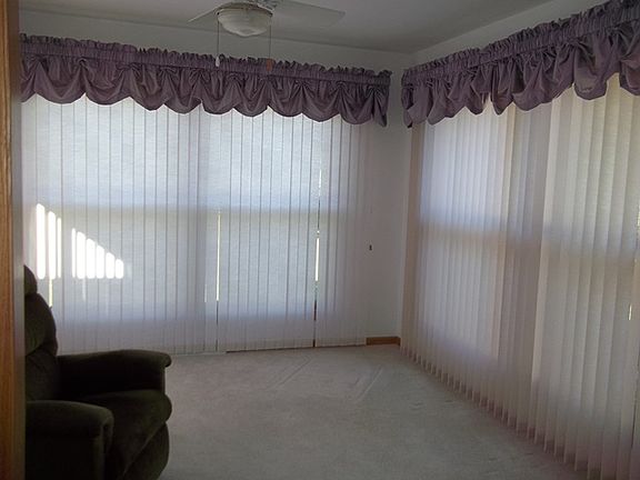 3rd image of 990 New Haven Ave
