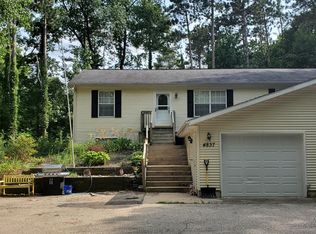 4837 Plainfield Ave NE, Grand Rapids, MI 49525