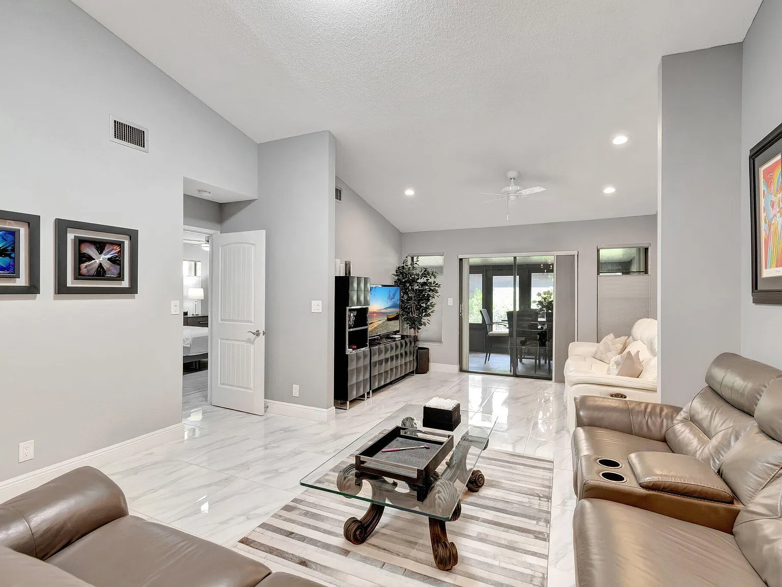 3 bed, 2.0 bath, 1190 sqft, $4,500 — Photo 4