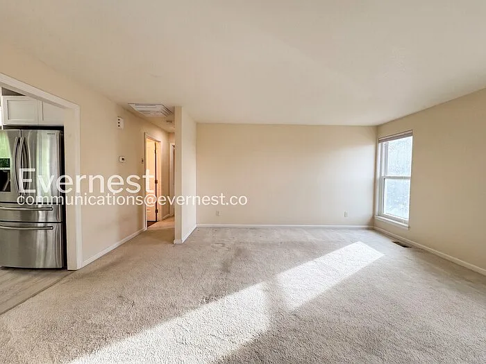 9225 Clermont Dr — Photo 6