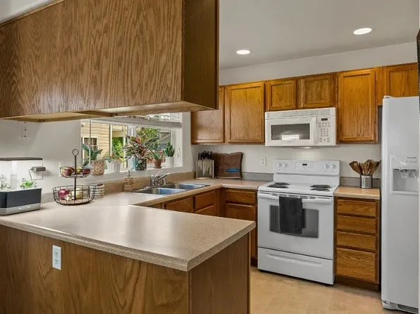 825 Forestglen Dr APT D, Bozeman, MT 59718
