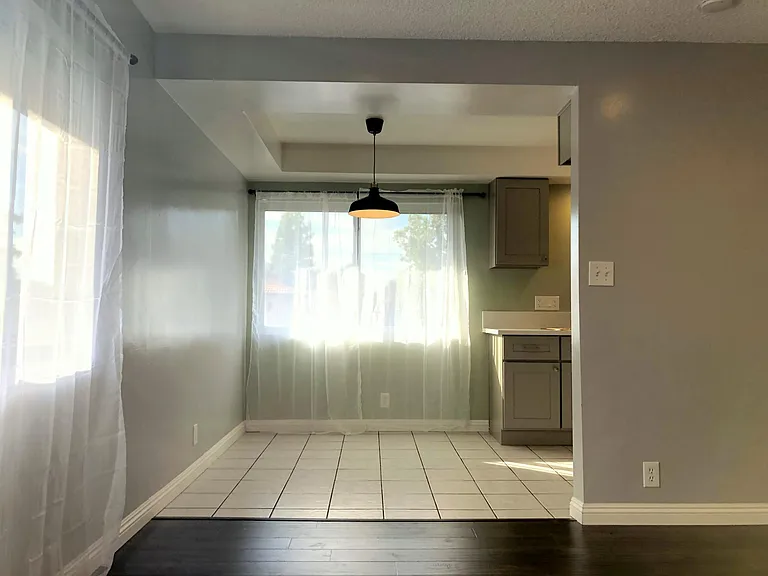 420 N Marguerita Ave #C — Photo 3