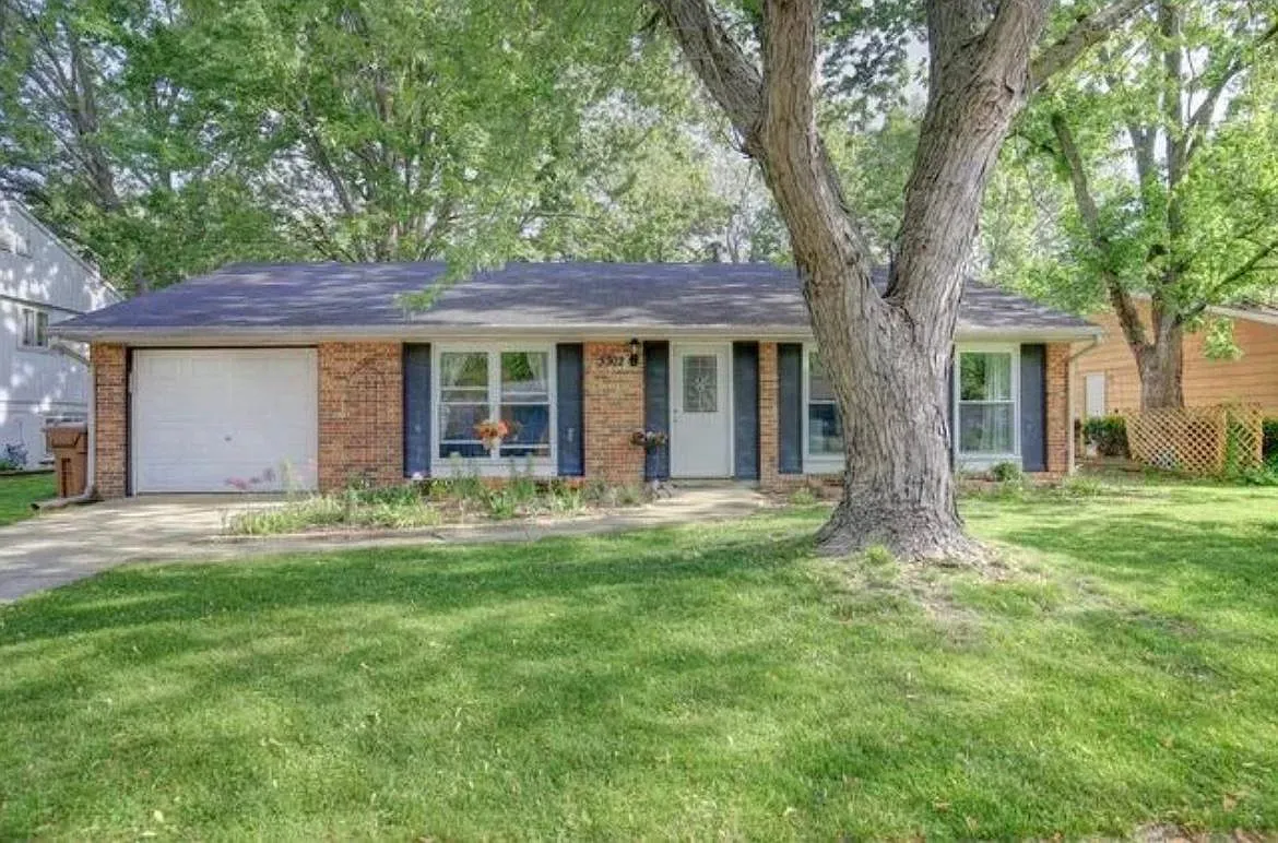 3302 W Daniel St photo 1