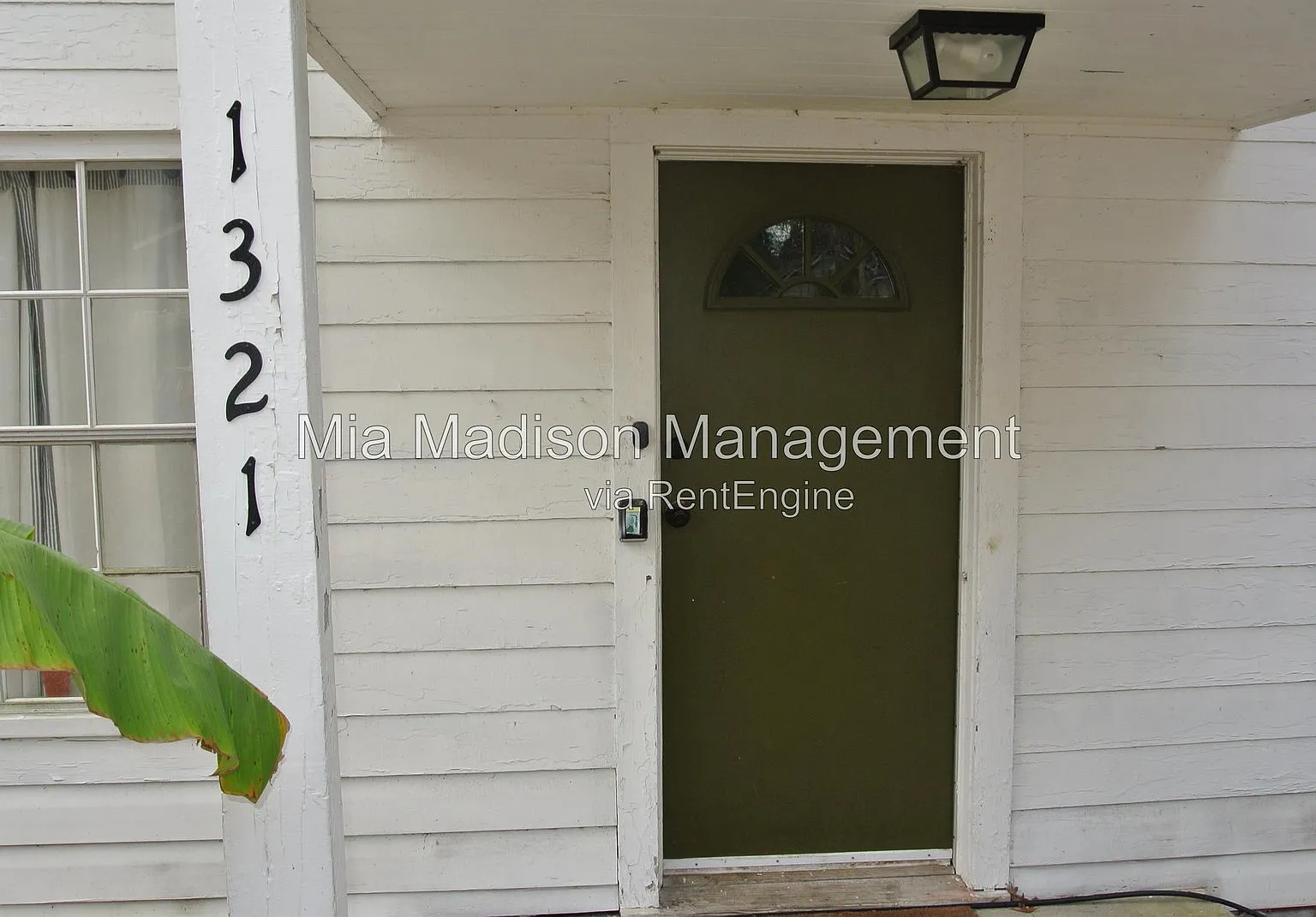 2 bed, 1.0 bath, 1100 sqft, $1,795 — Photo 2