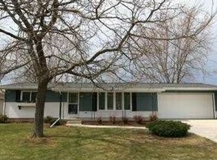 1462 Kellner St, Manitowoc, WI 54220