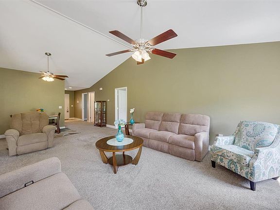 4th image of 10023 S Marler Dr