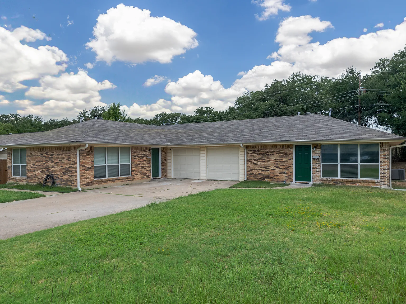 3 bed, 1200 sqft, $2,800 — Photo 1