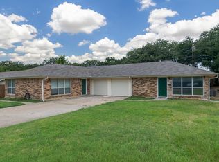 1704 Kynette Dr APT B, Euless, TX 76040