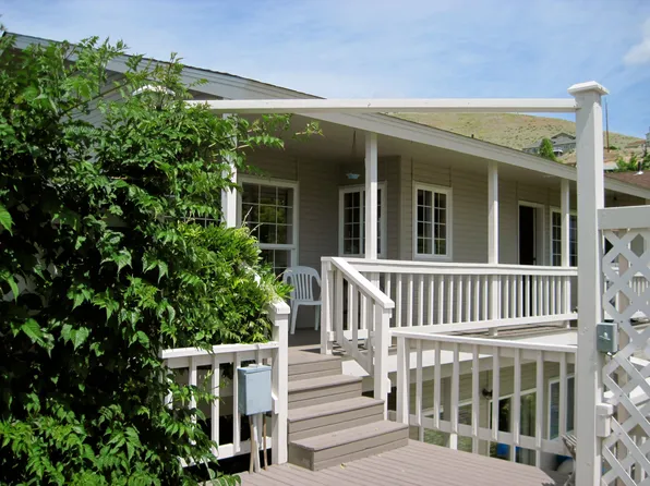 430 21st St NE, East Wenatchee, WA 98802