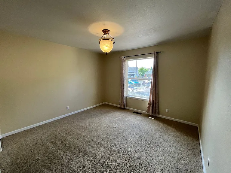 4575 Kincaid Ct — Photo 18