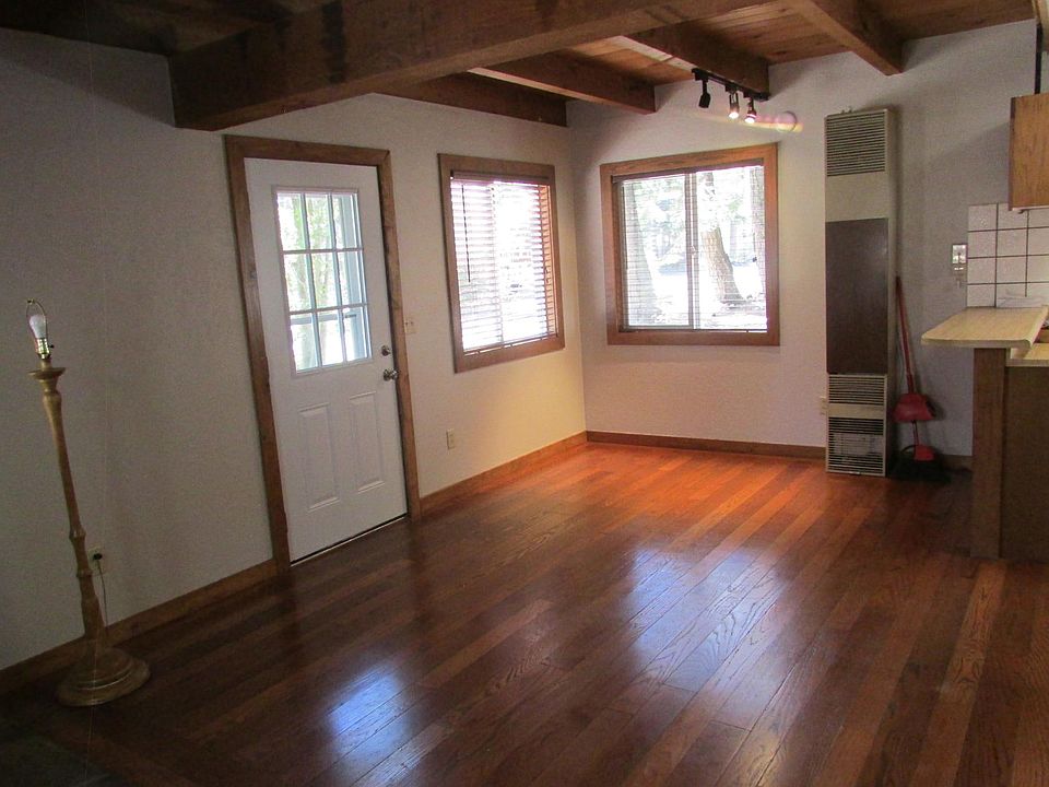 1st image of 7020 Deer Ave