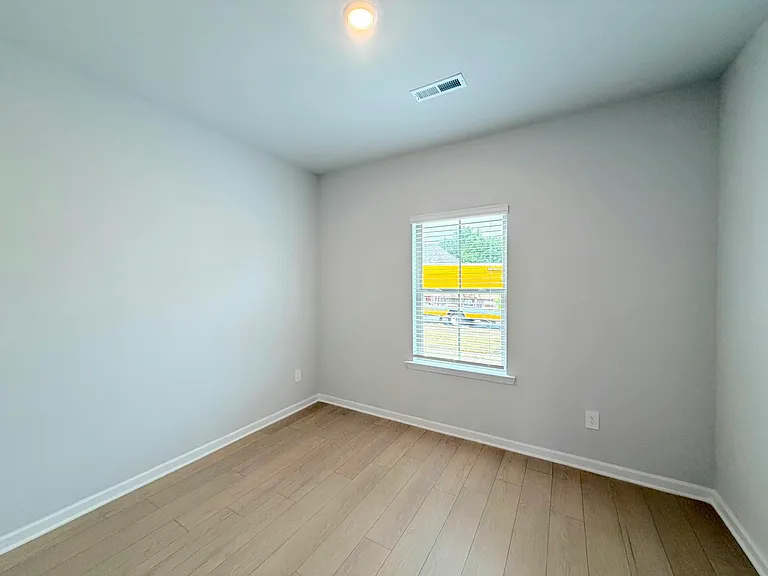 17969 Longleaf Dr — Photo 28