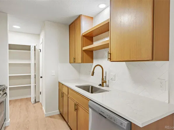 7995 E Mississippi Avenue #H7, Denver, CO 80247