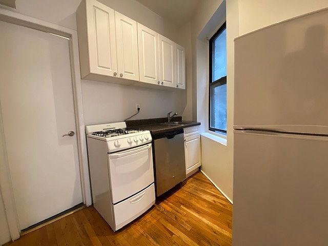 1st image of 241 W 15th St APT 3FE
