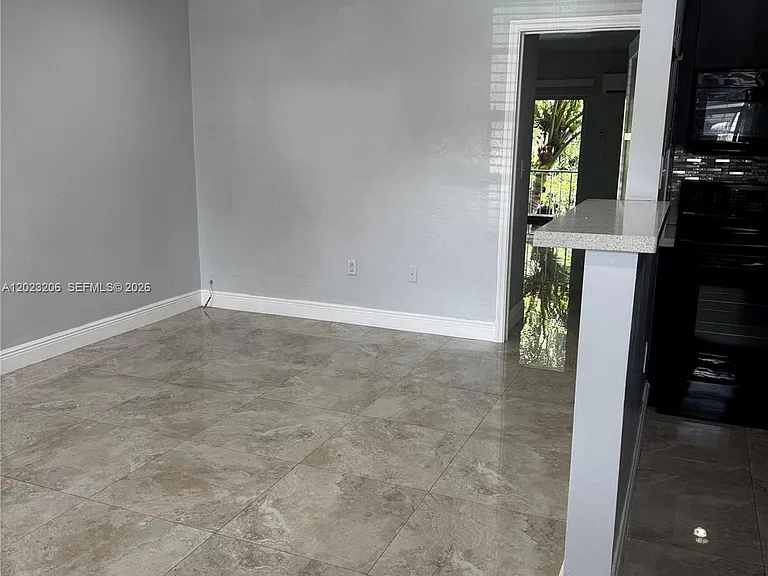 1860 Venice Park Dr #107 — Photo 11
