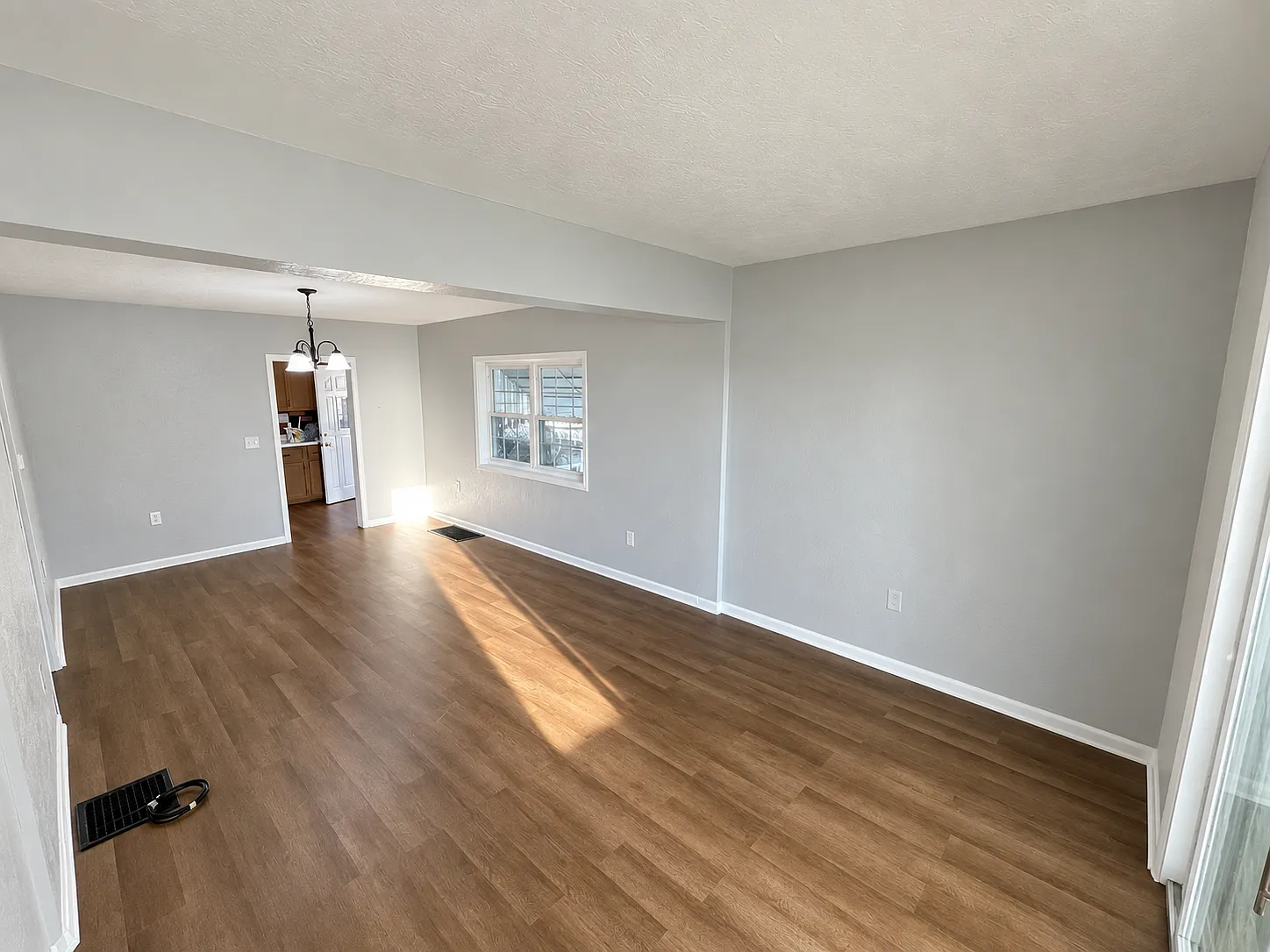 2 bed, 576 sqft, $1,350 — Photo 3