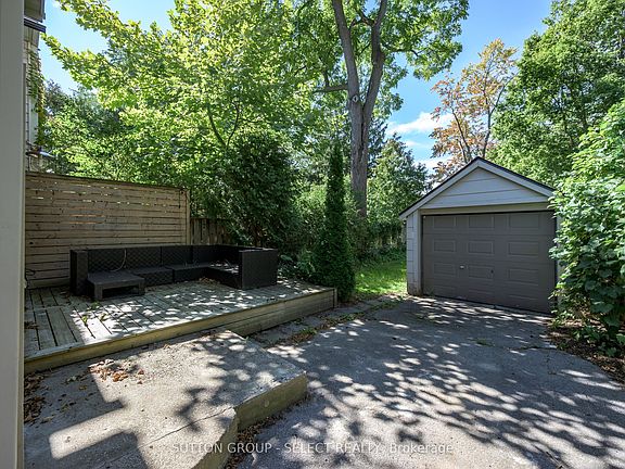 2nd image of 943 Colborne St