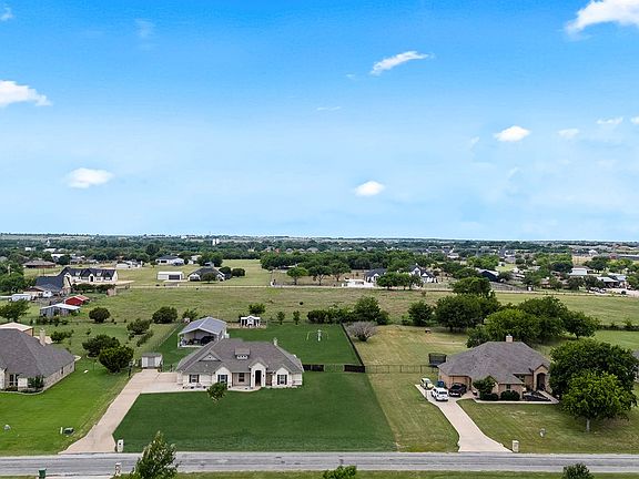 2nd image of 120 Lone Star Way